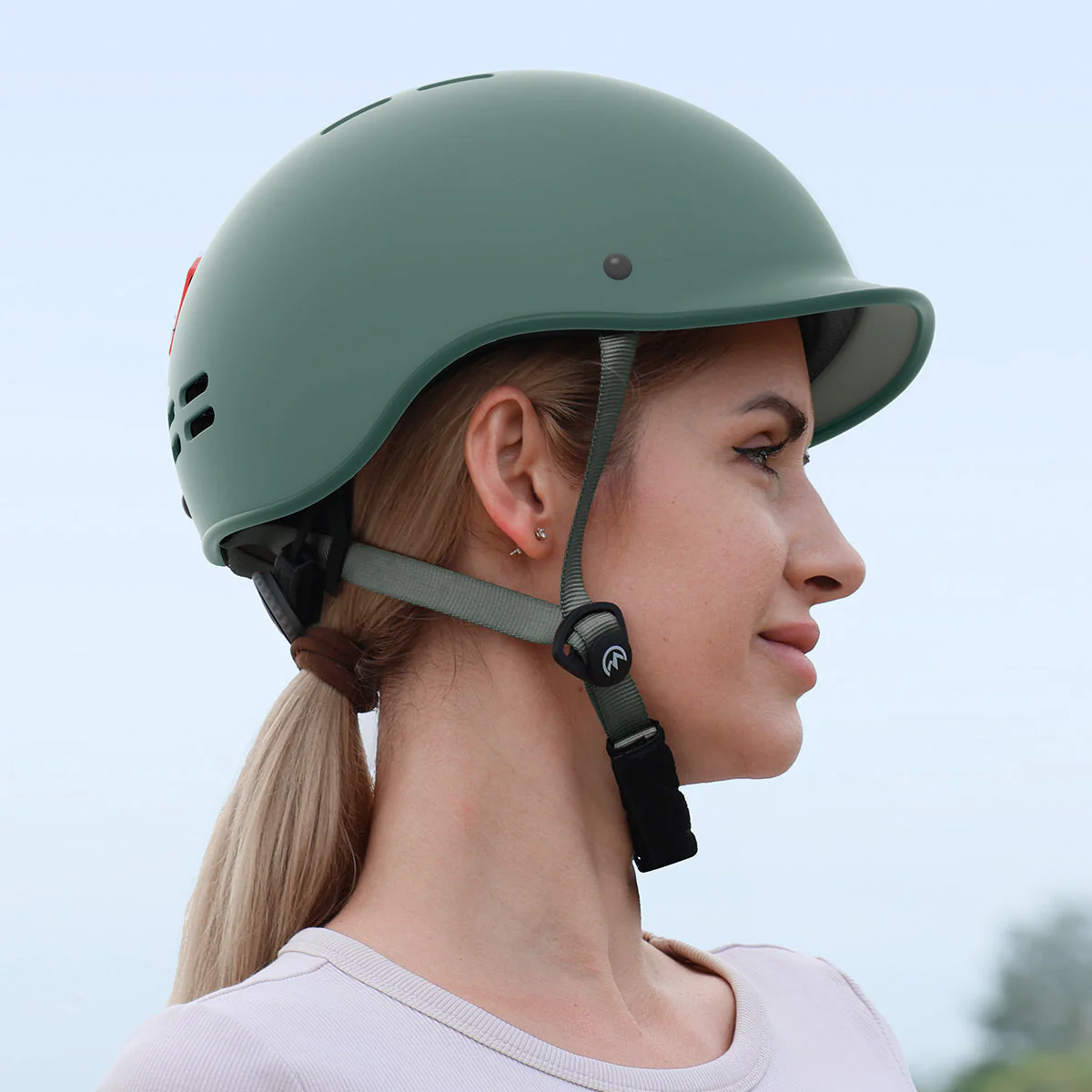Casque de skate et de vélo GOAT avec éclairage – Image 7
